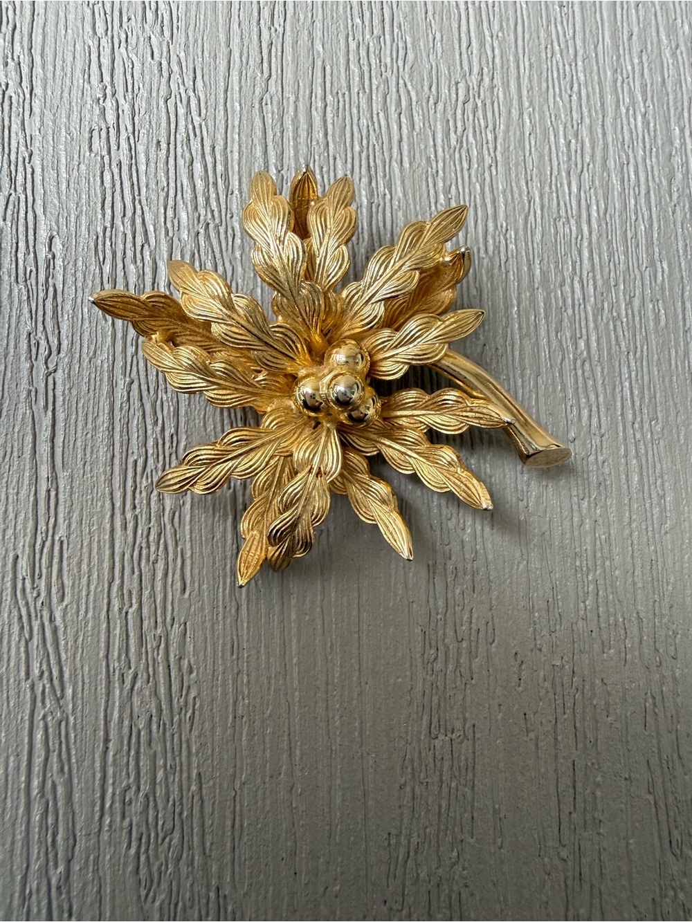 Vintage Marvella Gold Tone Textured Leaf Spray Brooch Signed Floral